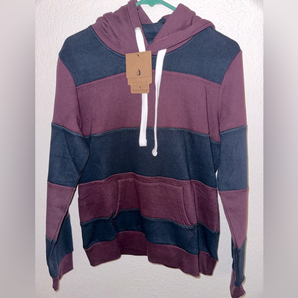 NWT Plum/Navy Women’s Hoodie Size Medium